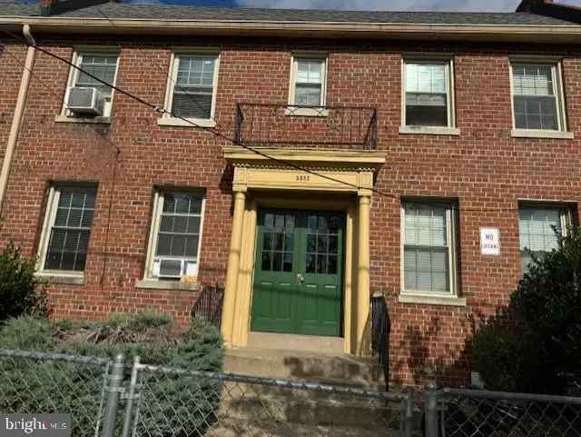 Multi-family house For Sale in 3520, Clay Place Northeast, Washington, District of Columbia