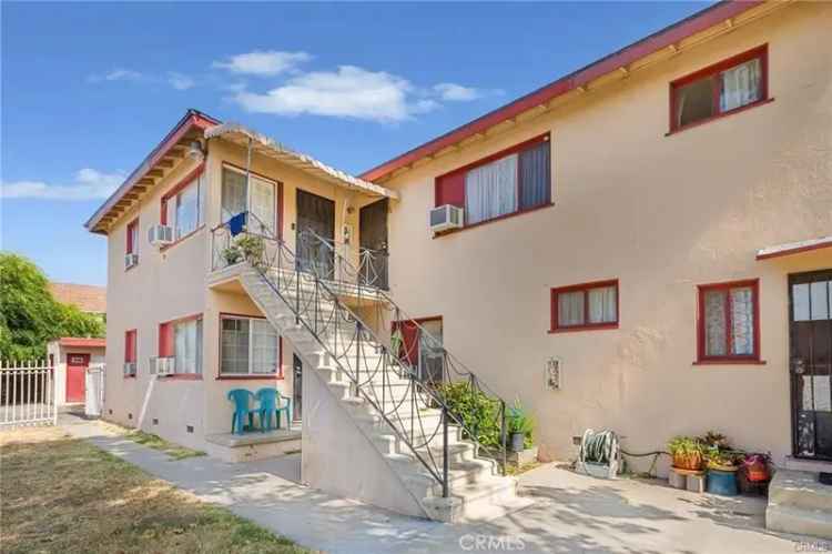 Multi-family house For Sale in 6003, Cahuenga Boulevard, Los Angeles, California