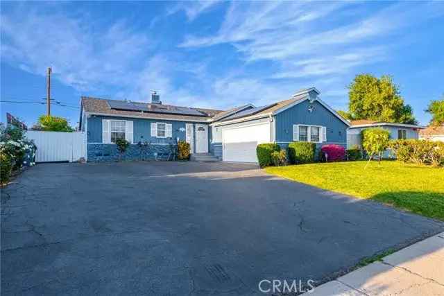 Single-family house For Sale in 16725, Superior Street, Los Angeles, California