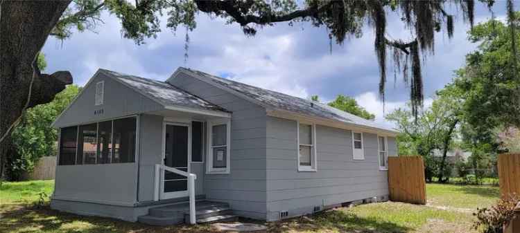 Single-family house For Sale in 8103, North 18th Street, Tampa, Florida