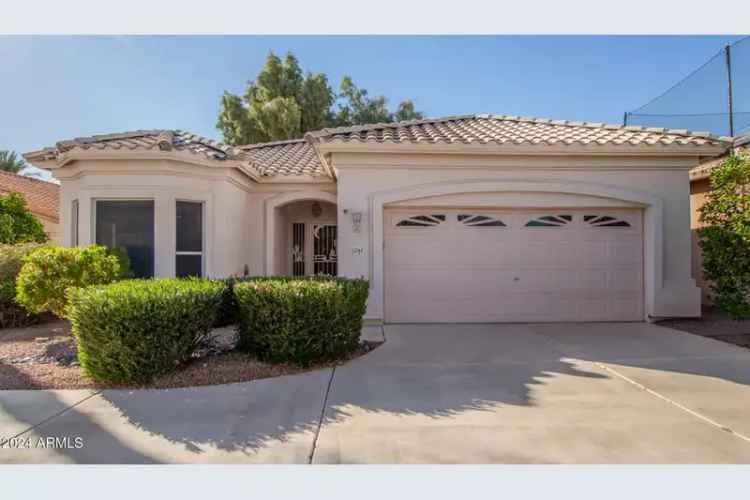 Single-family house For Sale in 11544, West Javelina Court, Surprise, Arizona