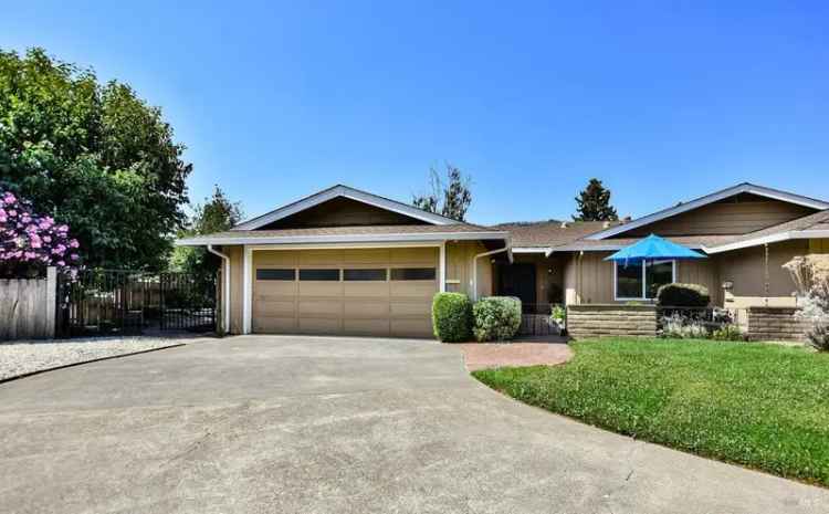 Single-family house For Sale in 250, Belhaven Court, Santa Rosa, California