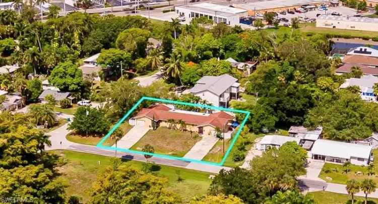 Multi-family house For Sale in East Naples, Florida