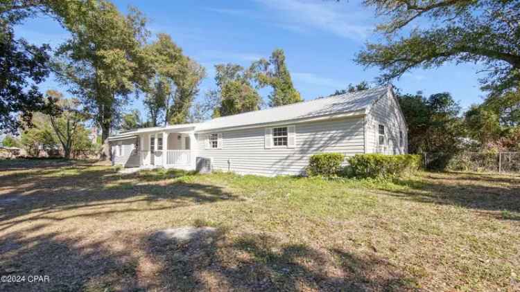 Single-family house For Sale in Panama City, Florida