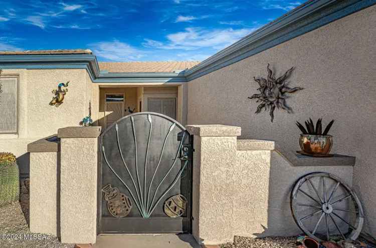 Single-family house For Sale in Green Valley, Arizona