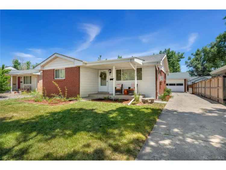 Single-family house For Sale in 4660, South Pennsylvania Street, Englewood, Colorado