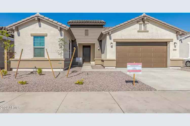 Single-family house For Sale in 21048, East Arroyo Verde Drive, Queen Creek, Arizona