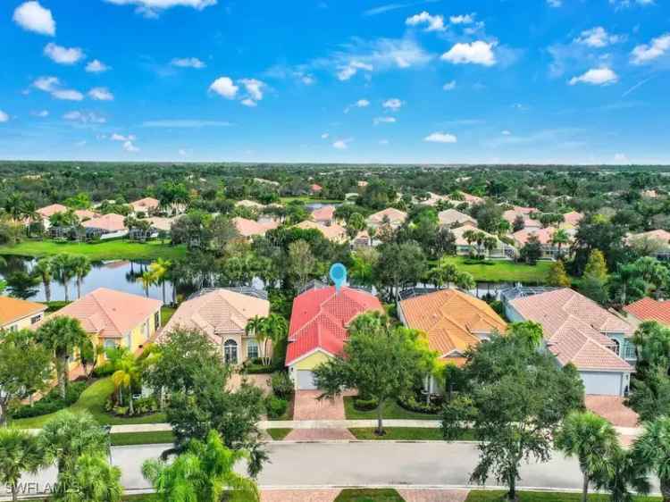 Single-family house For Sale in Bonita Springs, Florida