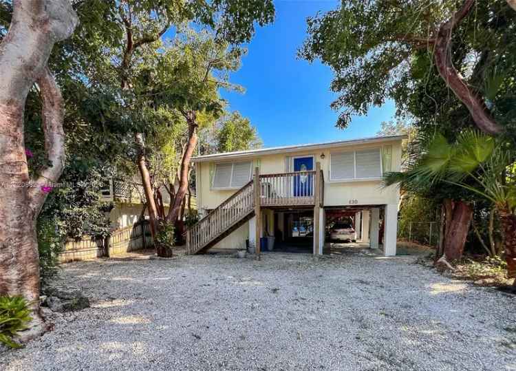 Single-family house For Sale in 130, Ocean View Drive, Florida