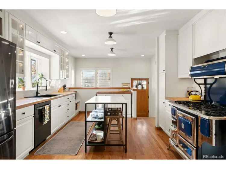 Single-family house For Sale in 595, South Race Street, Denver, Colorado