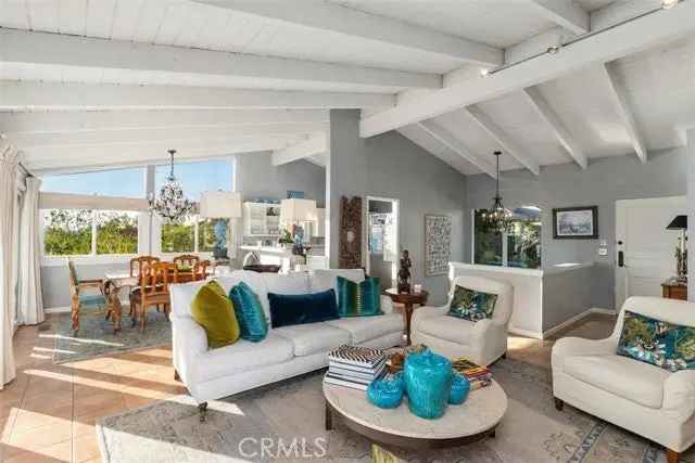 Single-family house For Sale in 673, Vista Bonita, Newport Beach, California