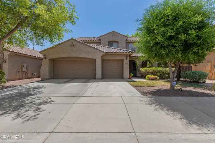 Single-family house For Sale in 8718, North 180th Drive, Waddell, Arizona