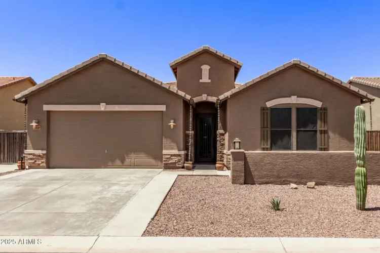 Single-family house For Sale in 35134, North Laredo Drive, San Tan Valley, Arizona