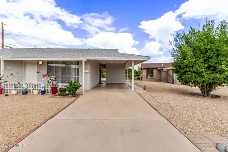 Single-family house For Sale in 12407, North Pebble Beach Drive, Sun City, Arizona