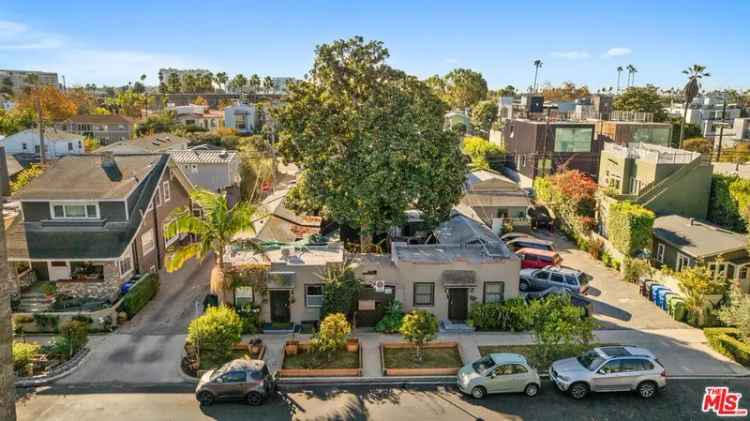 Multi-family house For Sale in 538, Rialto Avenue, Los Angeles, California