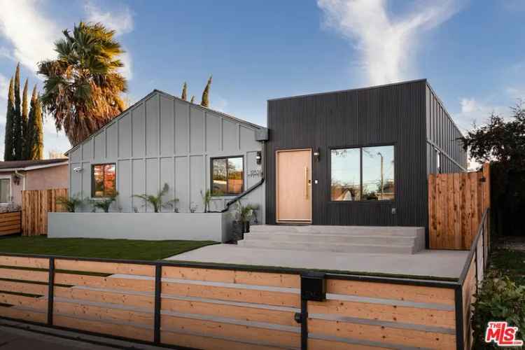 Single-family house For Sale in 17624, Martha Street, Los Angeles, California