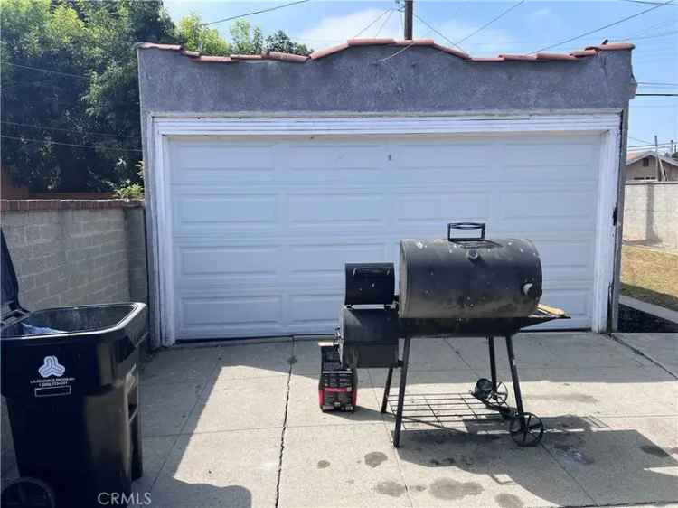 Single-family house For Sale in 528, West 99th Street, Los Angeles, California