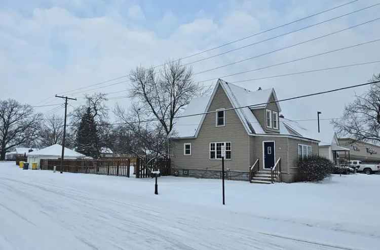 Single-family house For Sale in 1502, North Colfax Street, Griffith, Indiana