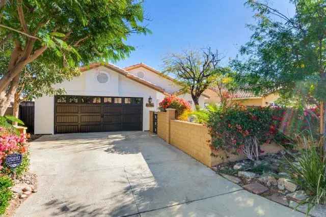 Single-family house For Sale in 53380, Avenida Alvarado, La Quinta, California