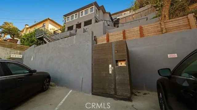 Multi-family house For Sale in Los Angeles, California