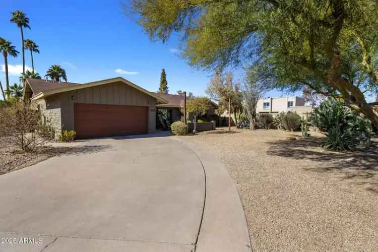 Single-family house For Sale in 5820, North 83rd Street, Scottsdale, Arizona