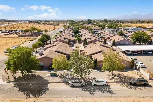 Multi-family house For Sale in Adelanto, California