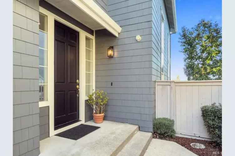 Single-family house For Sale in 252, Waterside Circle, San Rafael, California