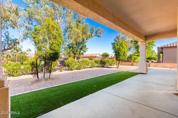 Single-family house For Sale in 3010, East County Down Drive, Chandler, Arizona