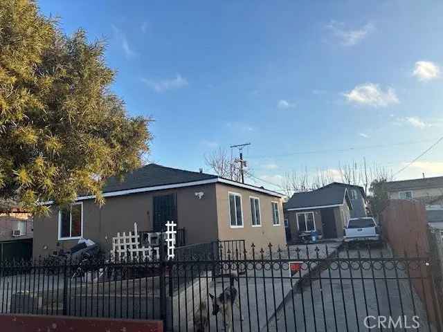 Multi-family house For Sale in 1580, East 47th Street, Los Angeles, California