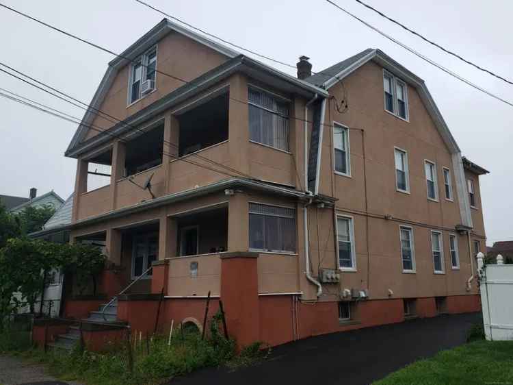 Multi-family house For Sale in 102, Fairfield Avenue, Waterbury, Connecticut