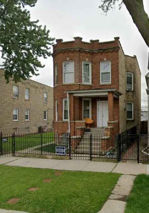 Multi-family house For Sale in 4415, West Montana Street, Chicago, Illinois