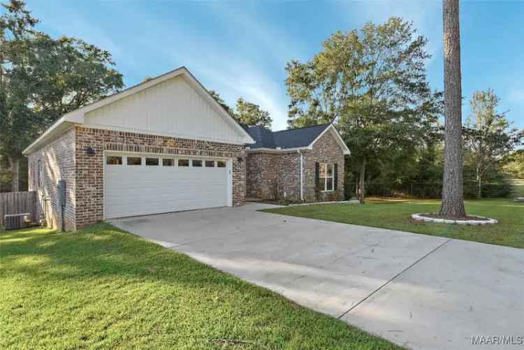 Single-family house For Sale in 112, Bellwood Trail, Enterprise, Alabama