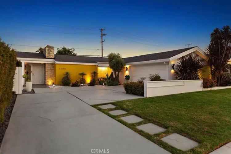 Single-family house For Sale in Long Beach, California