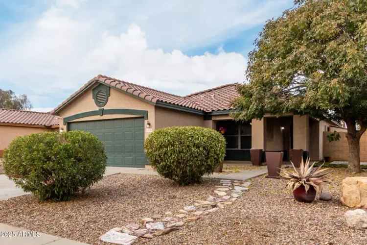 Single-family house For Sale in 15720, West Crocus Drive, Surprise, Arizona