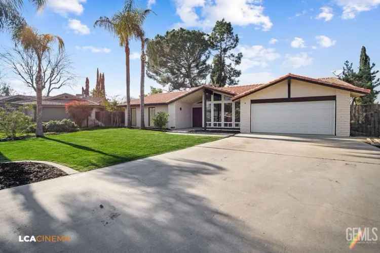 Single-family house For Sale in 901, Elsey Street, Bakersfield, California