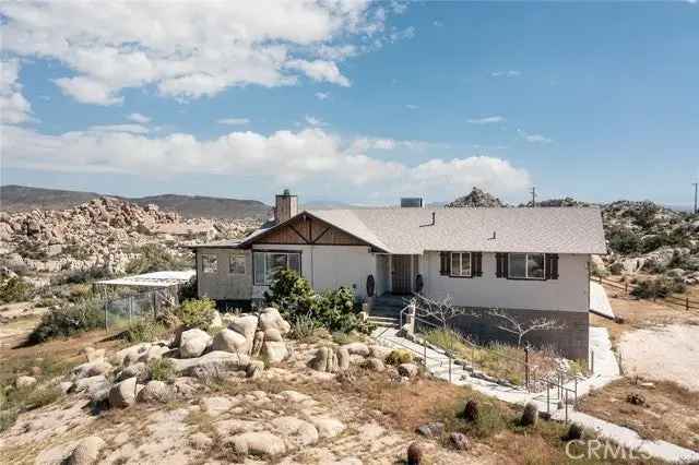 Single-family house For Sale in Yucca Valley, California