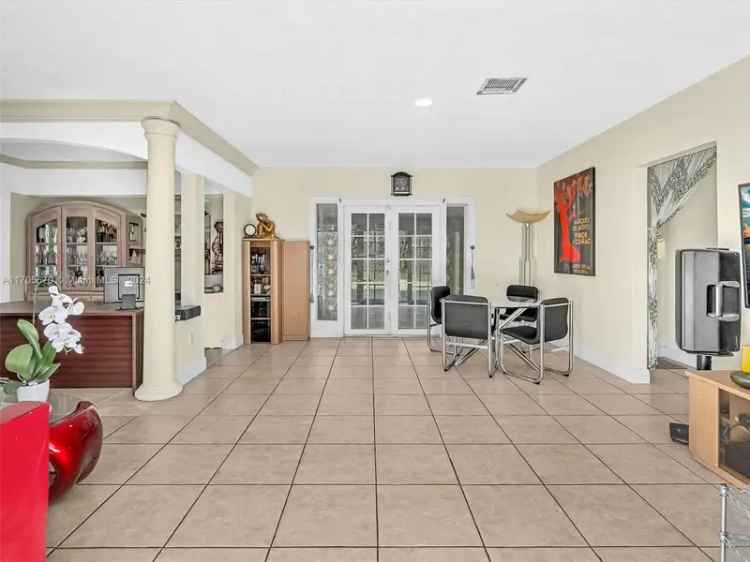 Single-family house For Sale in 1691, Northeast 146th Street, North Miami, Florida