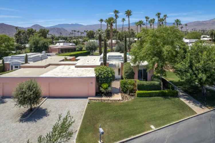 Single-family house For Sale in 47432, Medina Drive West, Palm Desert, California