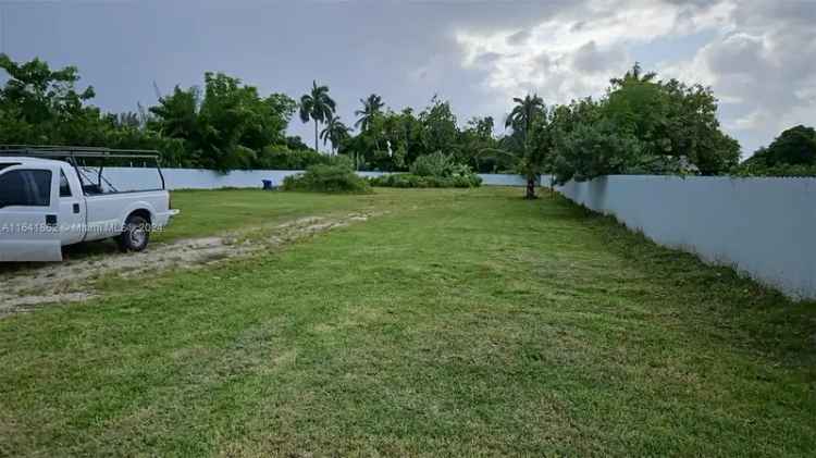 Land For Sale in 10924, Northwest 18th Avenue, Hialeah, Florida