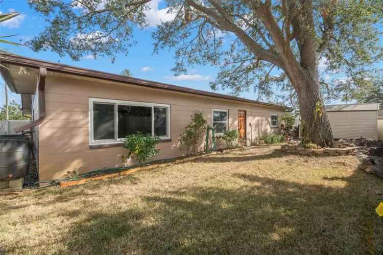 Single-family house For Sale in Saint Petersburg, Florida