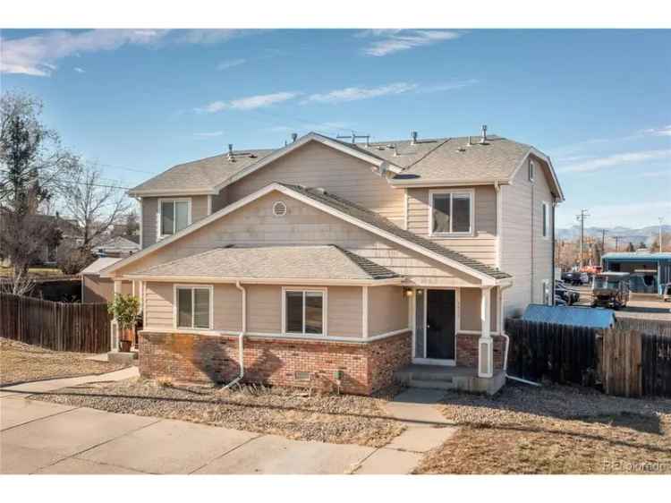 Single-family house For Sale in Denver, Colorado