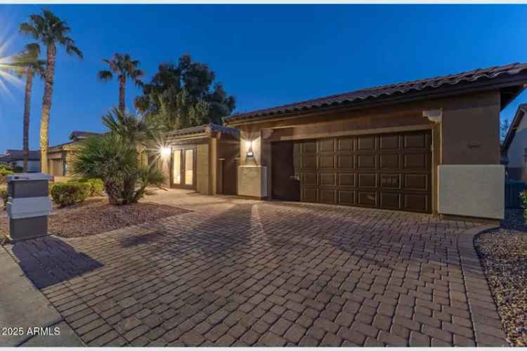 Single-family house For Sale in 16169, West Fairmount Avenue, Goodyear, Arizona