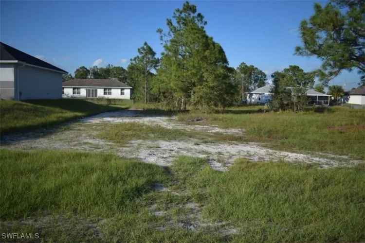 Land For Sale in 2606, 37th Street Southwest, Florida