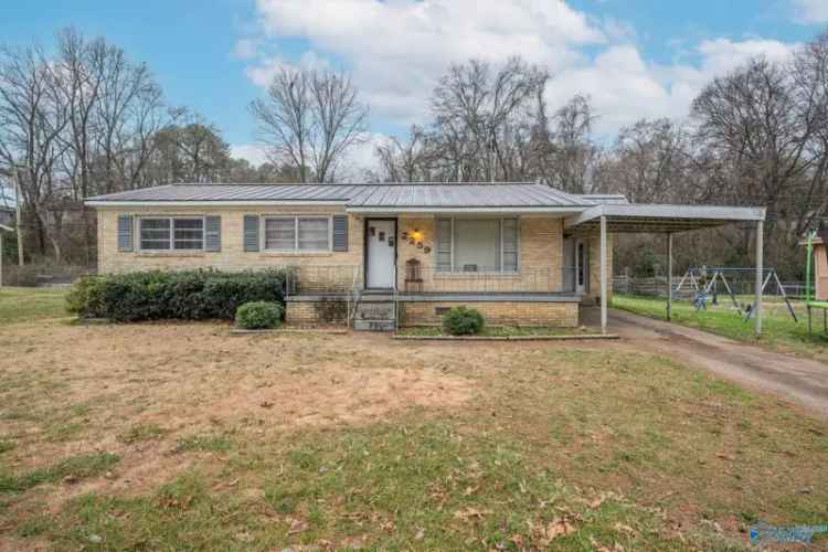 Single-family house For Sale in 2259, Shade Avenue, Florence, Alabama