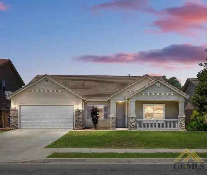 Single-family house For Sale in 11424, Revolution Road, Bakersfield, California