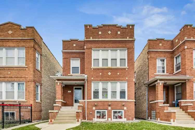 Multi-family house For Sale in 5116, West Deming Place, Chicago, Illinois