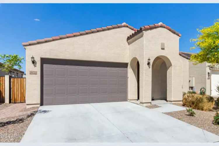 Single-family house For Sale in 18020, West Muirwood Drive, Goodyear, Arizona