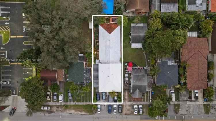 Multi-family house For Sale in 2740, Southwest 23rd Street, Miami, Florida