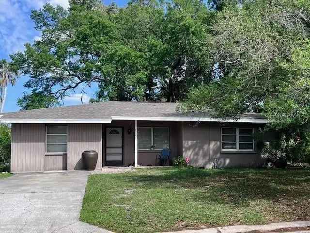 Single-family house For Sale in 2141, Clematis Street, Sarasota, Florida