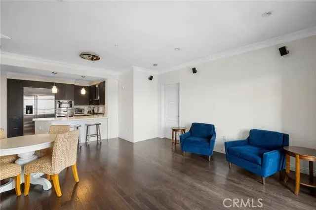 Condo For Sale in Glendale, California